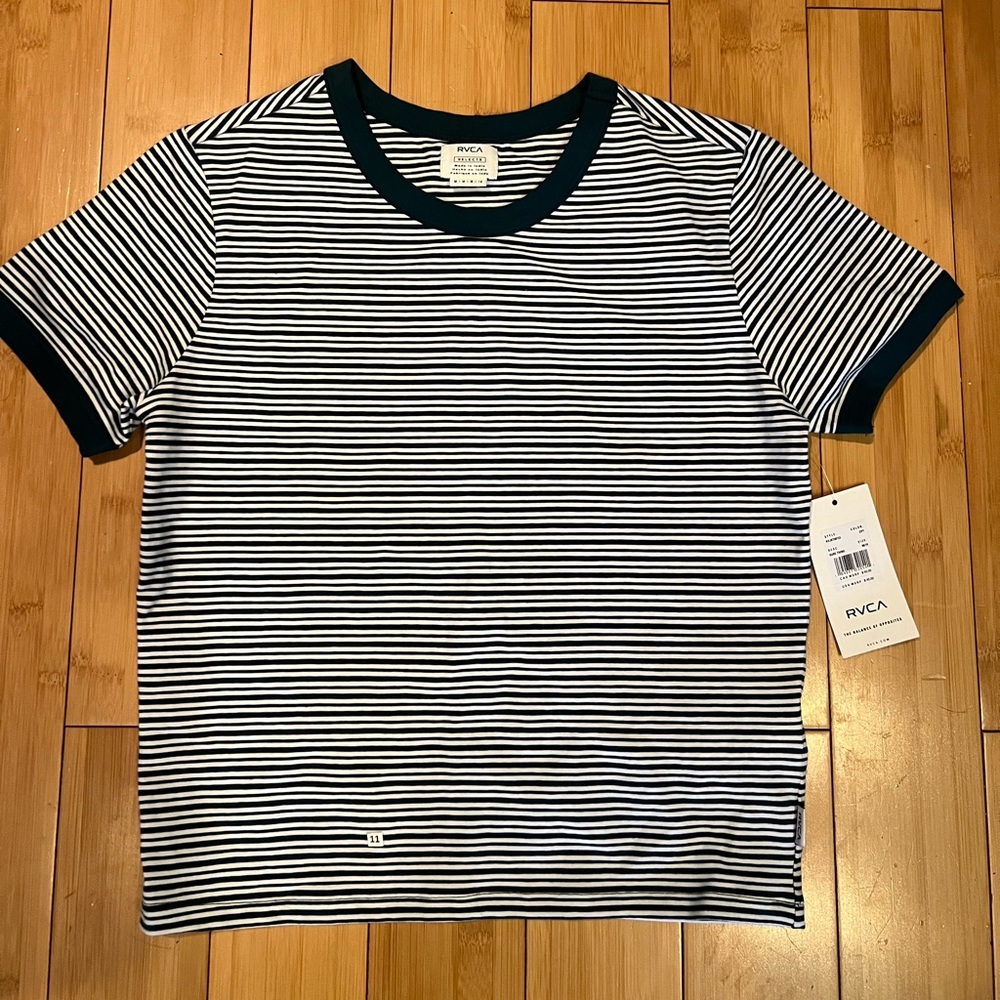 RVCA - Sure Thing Tee (NEVER WORN) , color - teal , size Medium